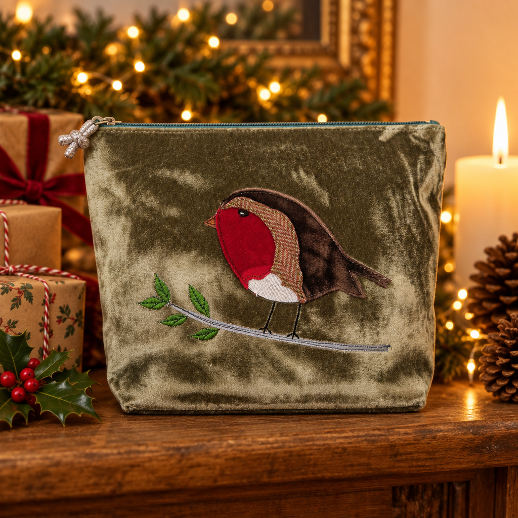 Robin Pouch Christmas Revised