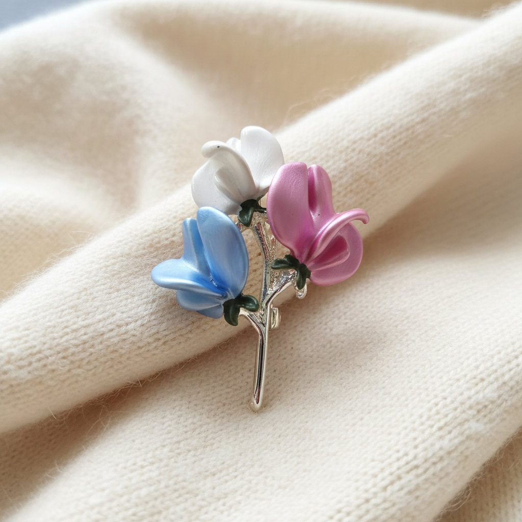 Sweet Pea Brooch – Close-up Worn
