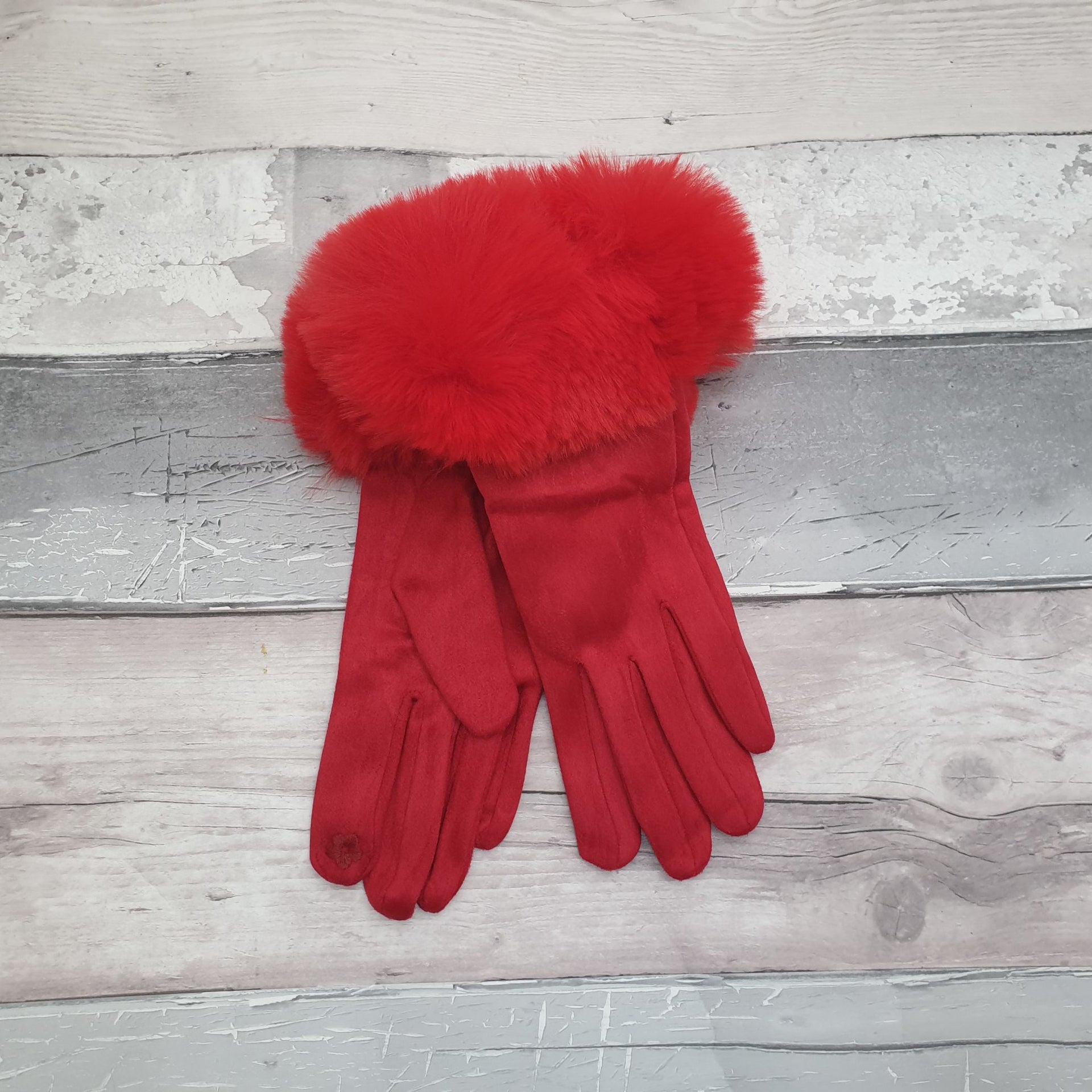 SOL すっぱ x FUC Hairy Gloves (Red)