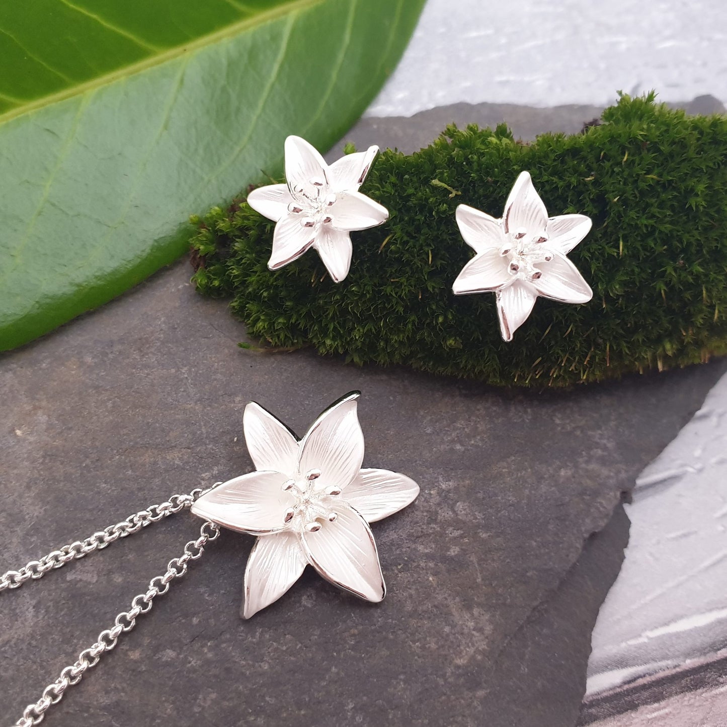 2 piece necklace and earring set showing the white Madonna lily